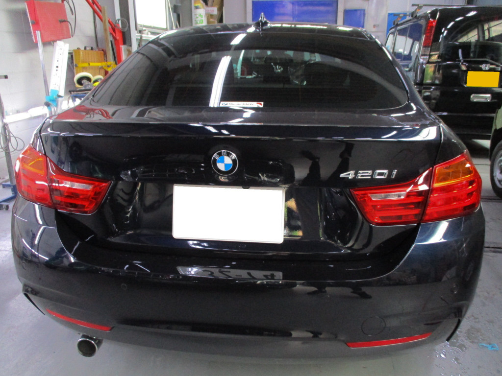 【武蔵野市】BMW　420i　F32　左フロントドア　へこみ修理