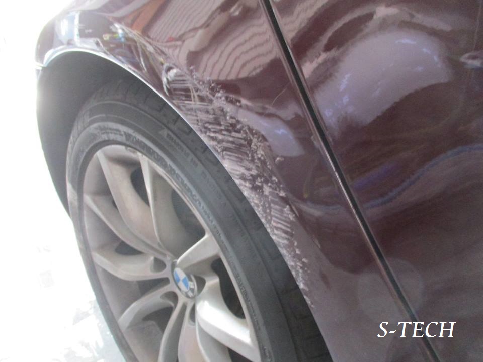 【品川区】BMW　525i　E61　ツーリングワゴン　右クオータパネル　傷凹み　板金塗装